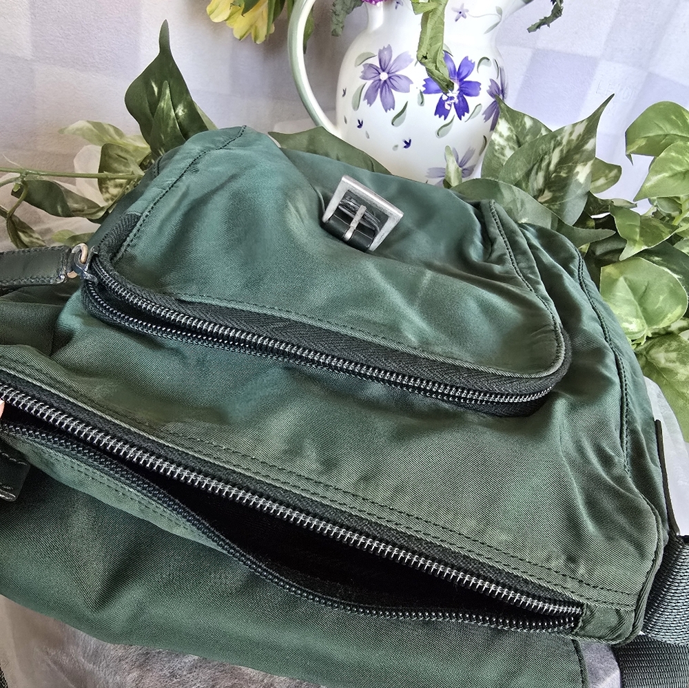 Authentic Prada Forest Green Messenger Bag - Picture 13 of 15